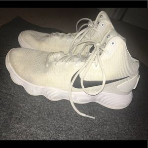 Nike White Hyperdunk Basketball Shoes